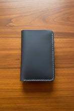 Load image into Gallery viewer, SEDONA® Vintage Black Leather Bifold Wallet – Slim Cowhide Cash & 6 Card Holder with Heavy-Duty Snap Closure