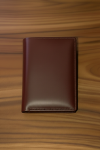 Load image into Gallery viewer, SEDONA® Men's Genuine Leather Tall Hipster Wallet with Inside Zipper Cash Pocket
