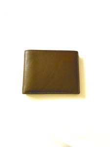 SEDONA® Midsize Bifold Wallet with Middle Flap